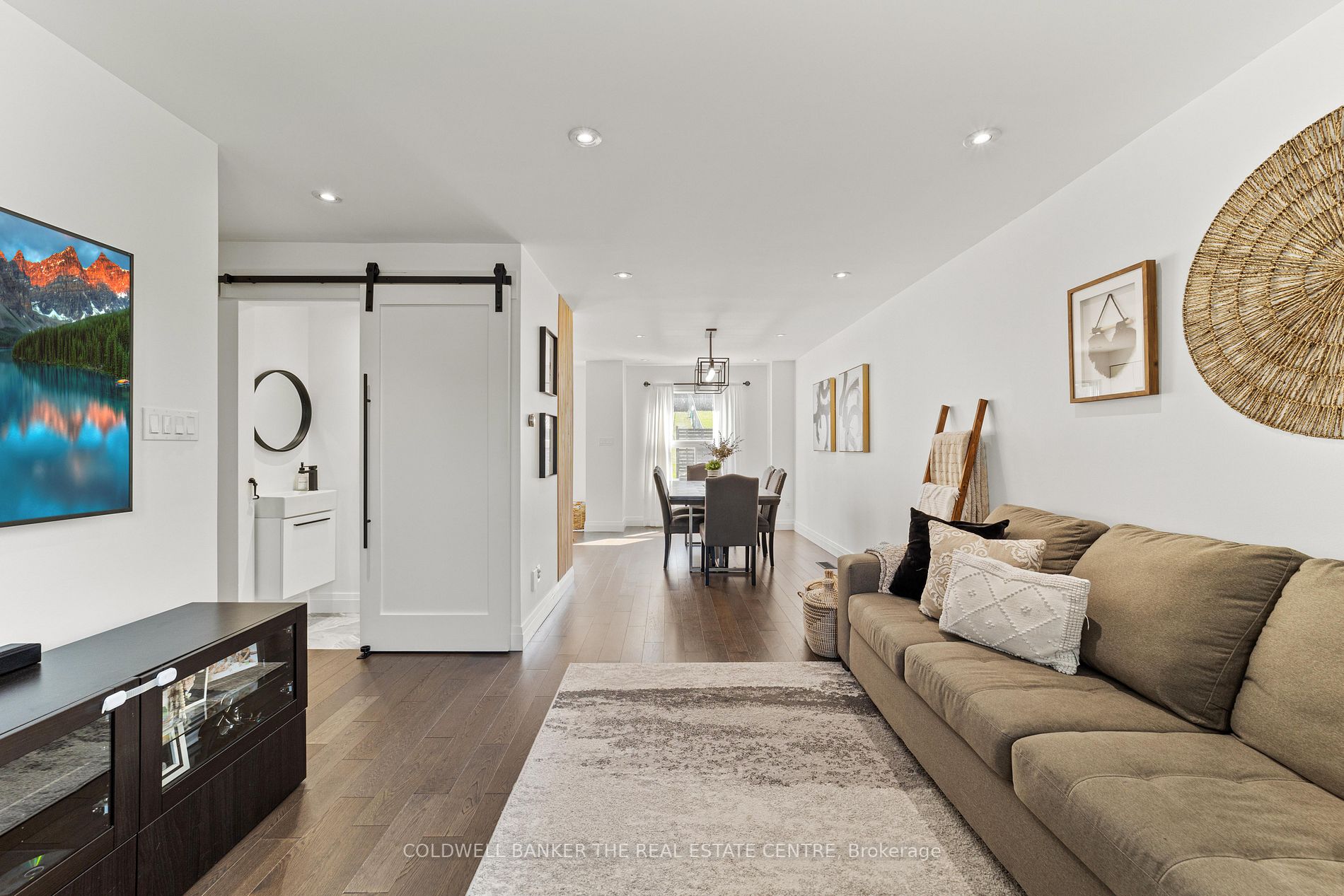 54 Lakeview Court
