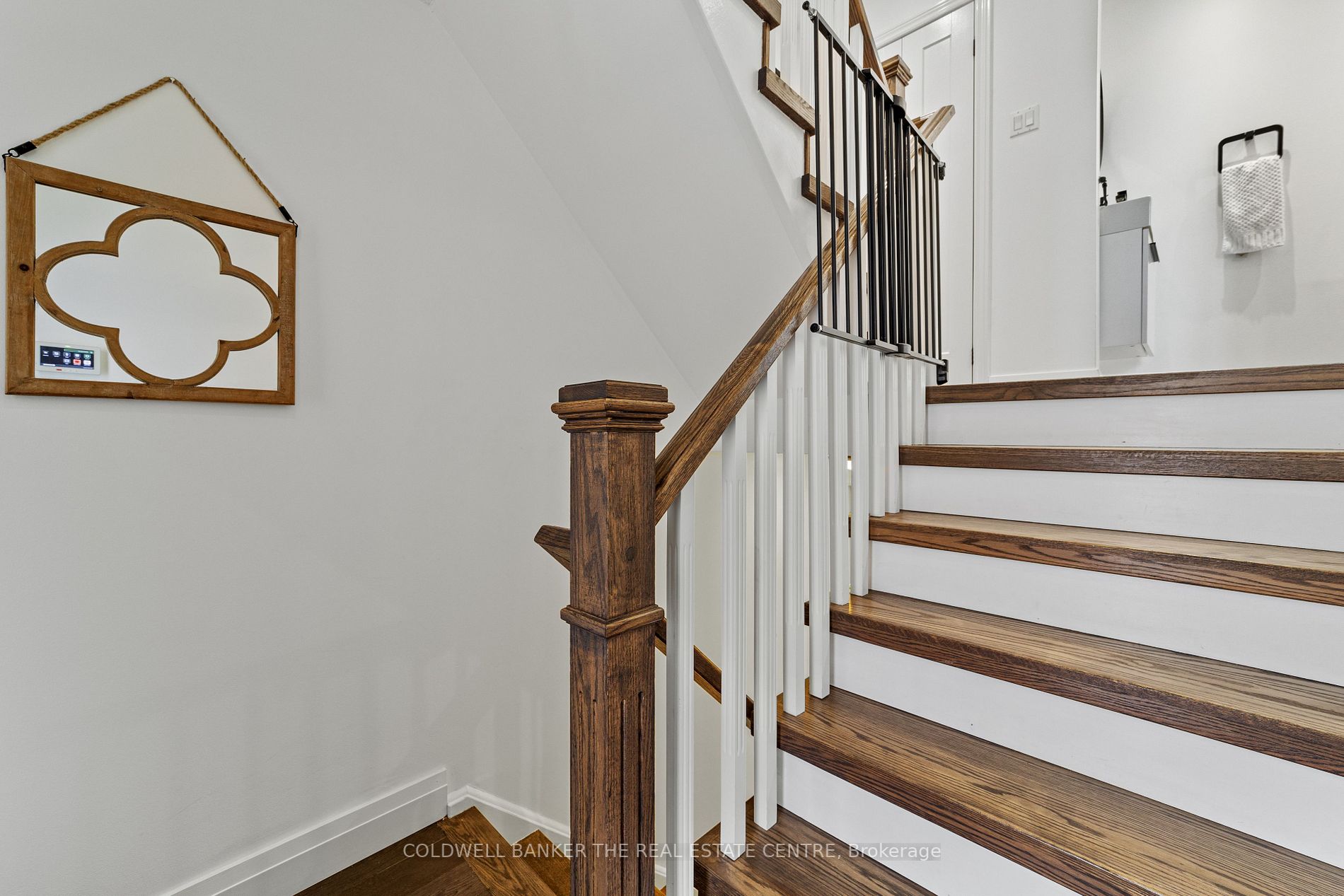 54 Lakeview Court