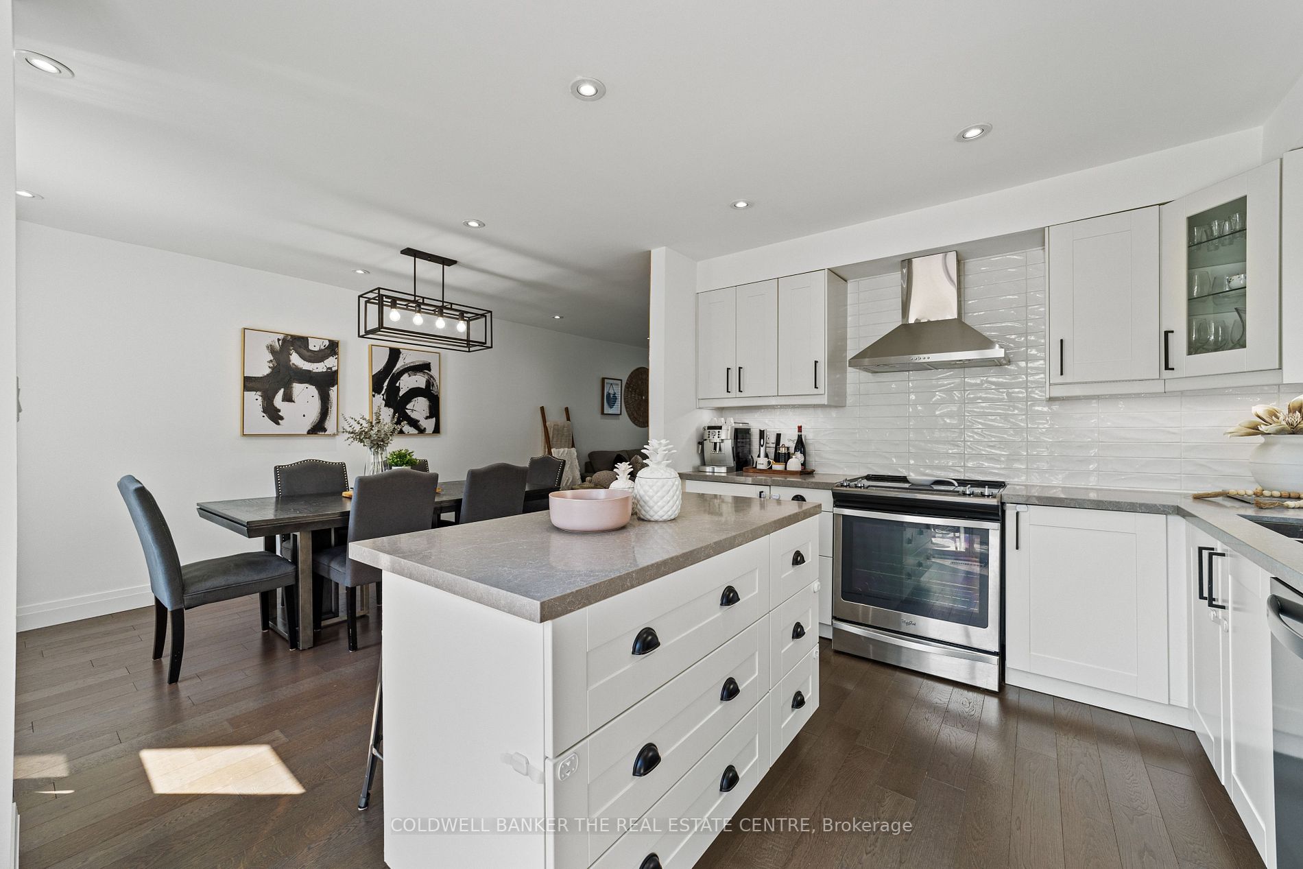 54 Lakeview Court