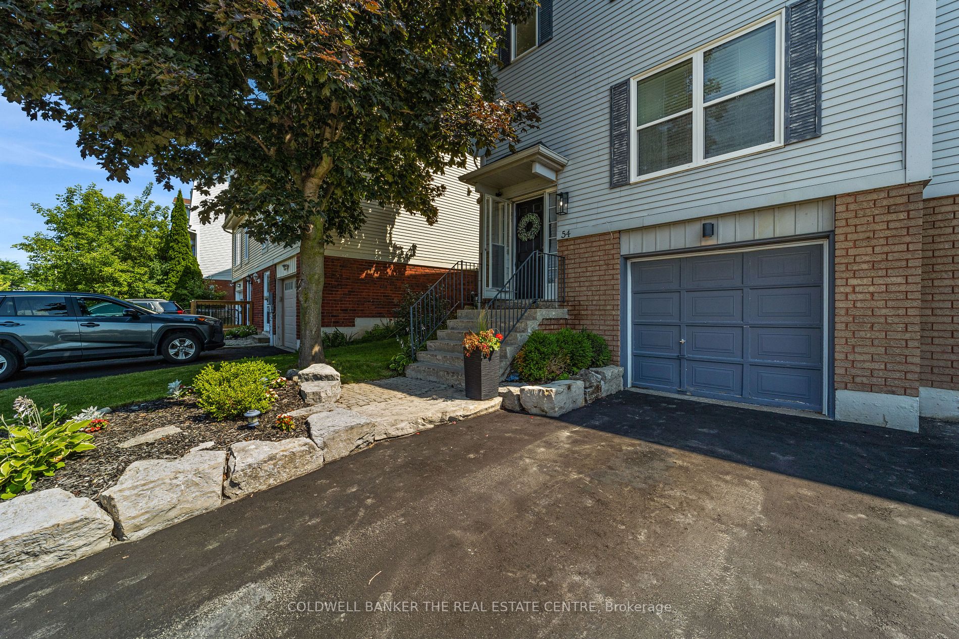 54 Lakeview Crt