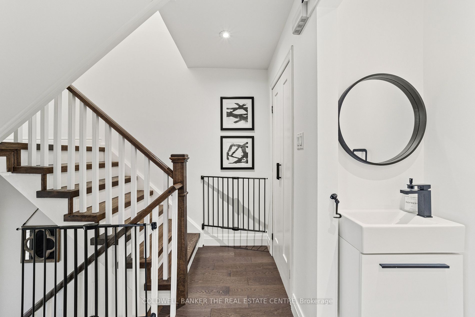 54 Lakeview Court