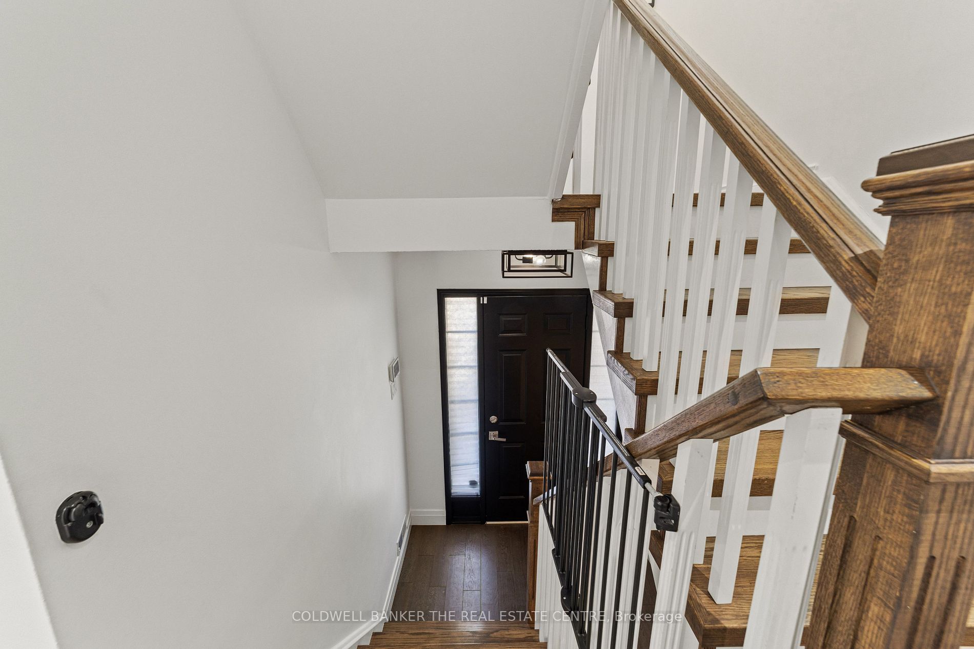 54 Lakeview Court