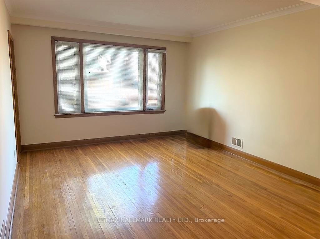 9 Macleod St, #Main