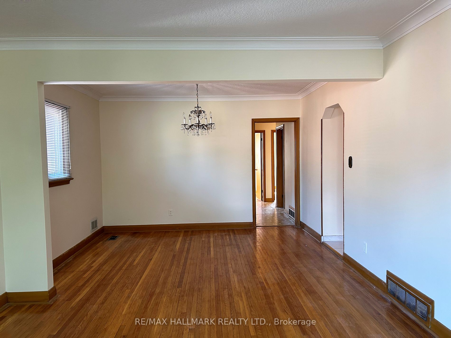 9 Macleod St, #Main