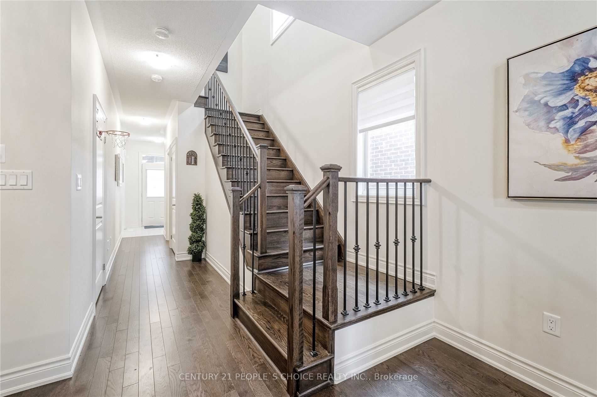 8 Hubbell Rd