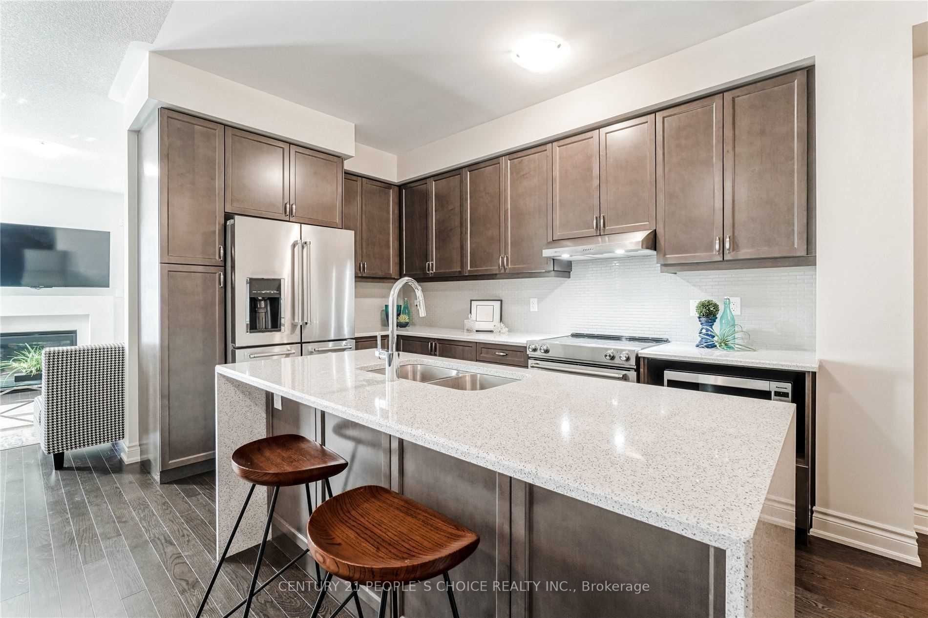 8 Hubbell Rd