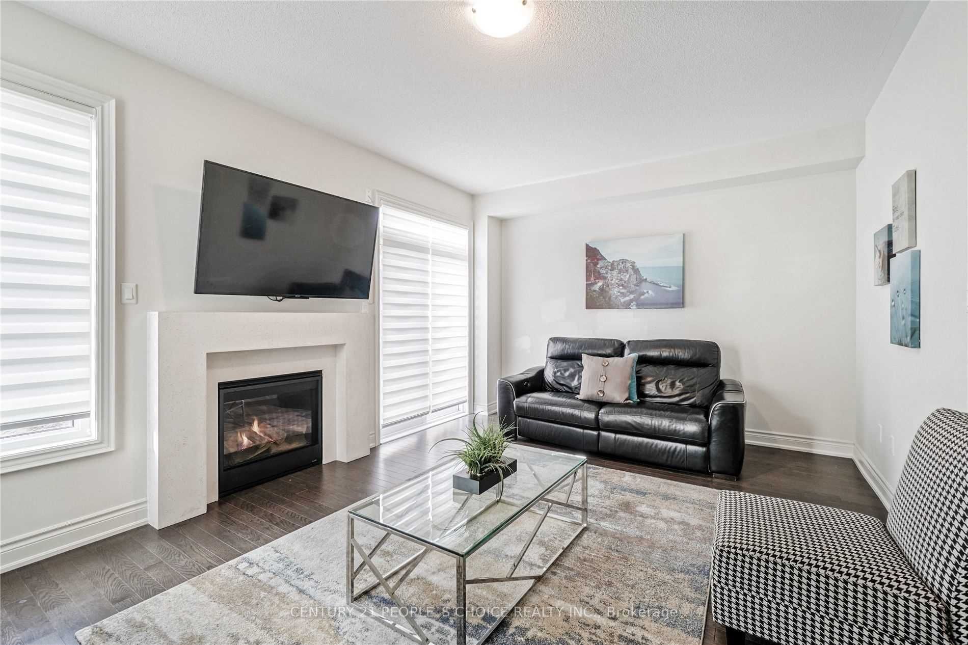 8 Hubbell Rd