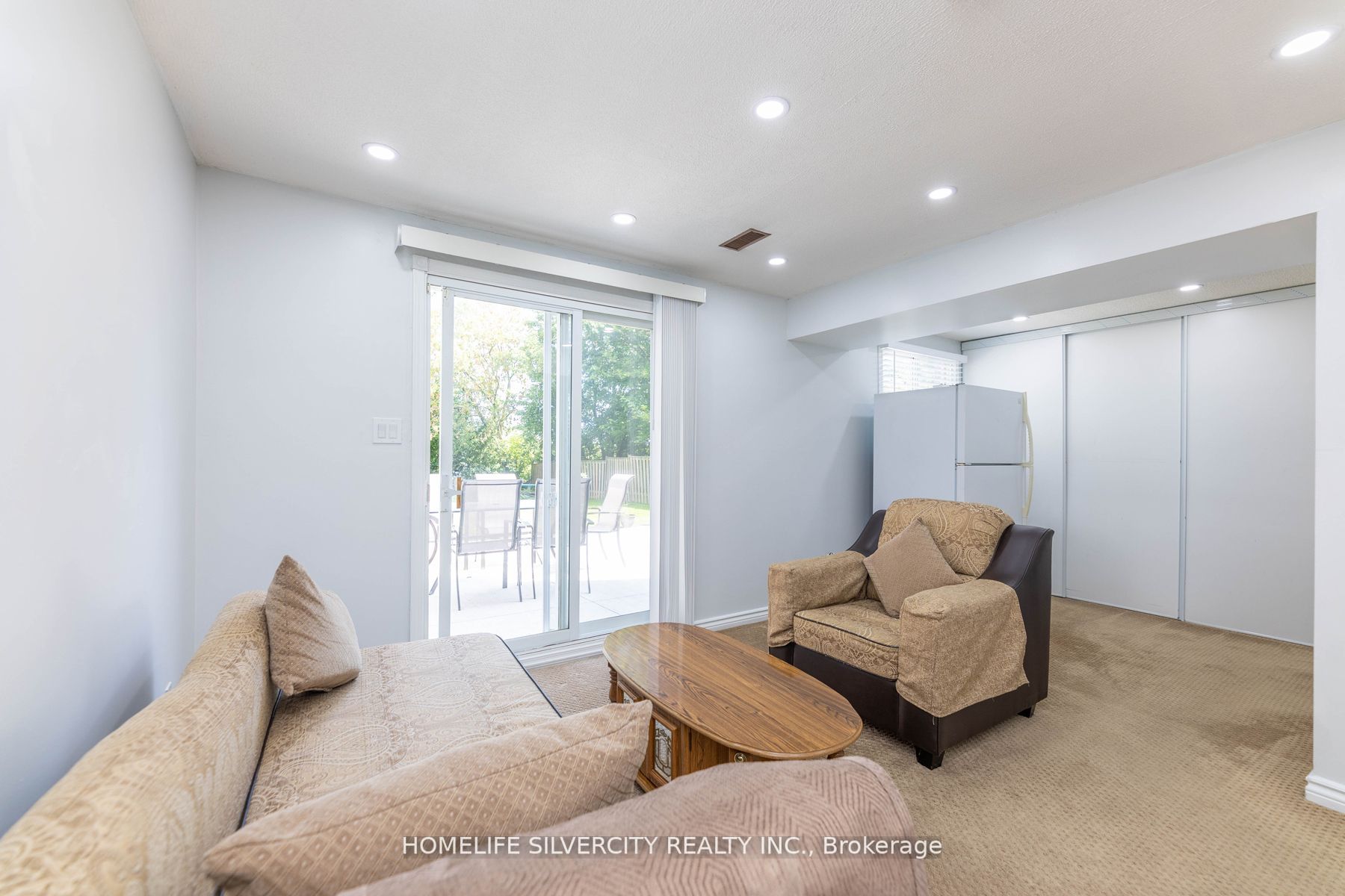 3122 Driftwood Dr
