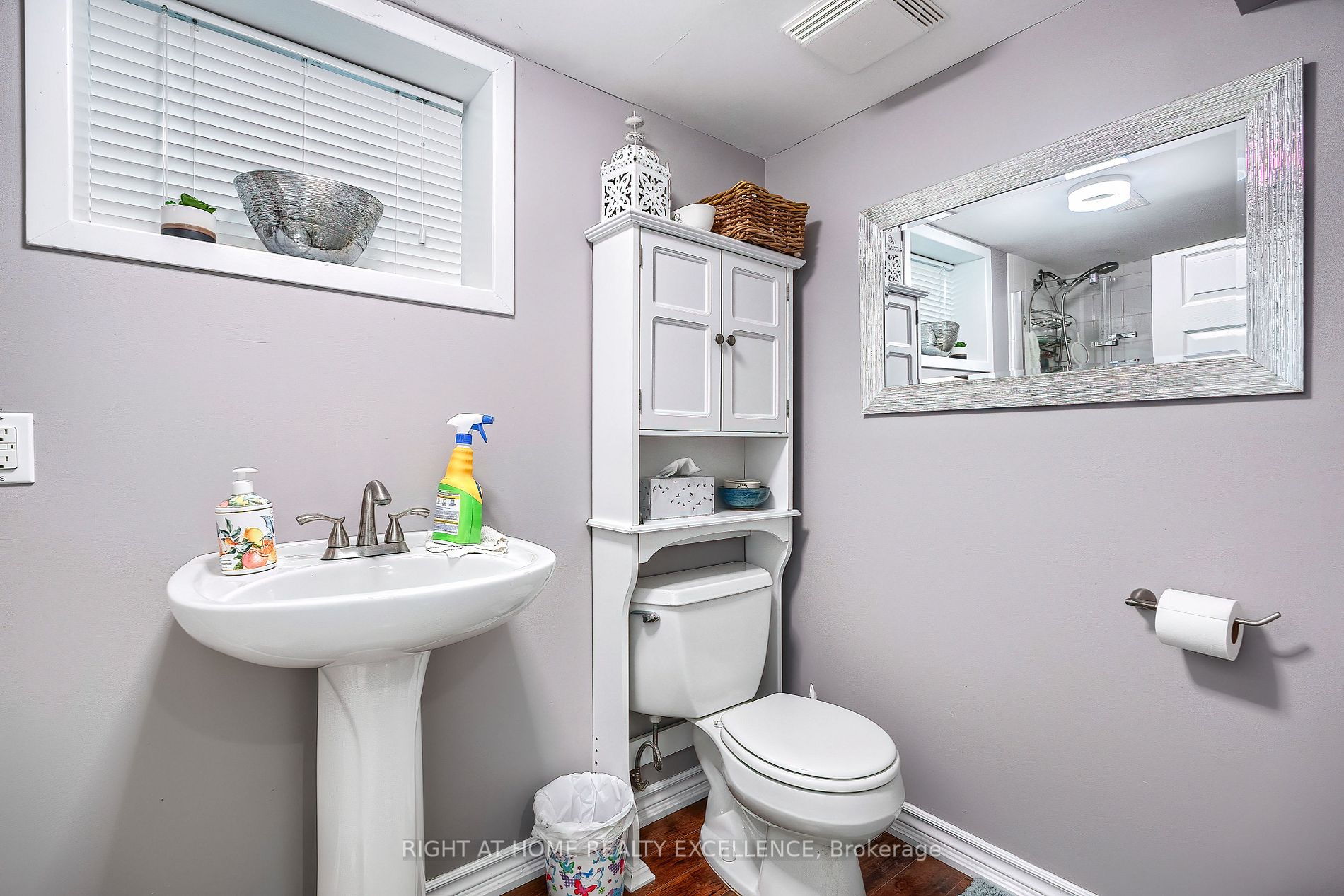 568 Ridgemount Crescent