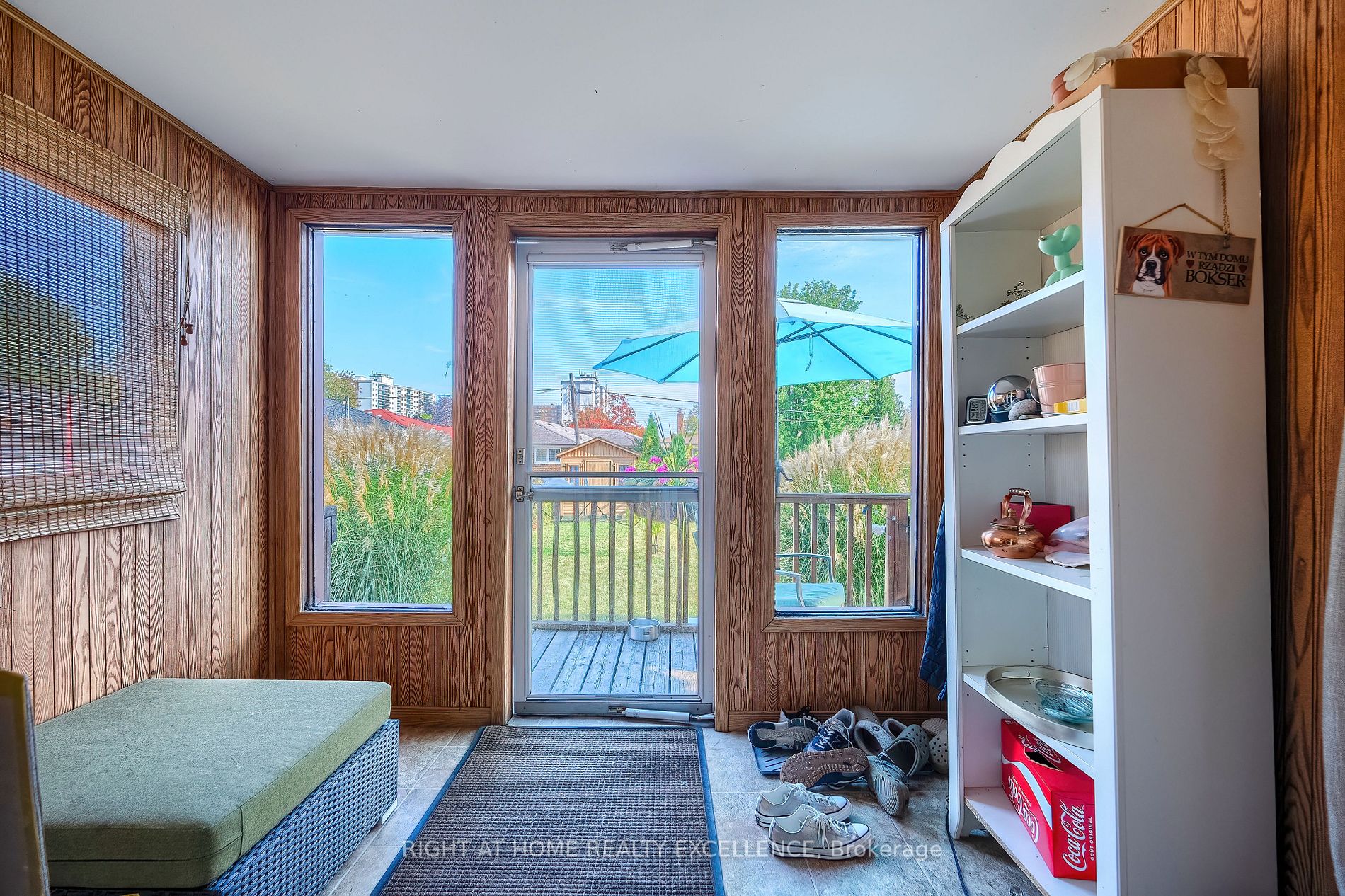 568 Ridgemount Crescent