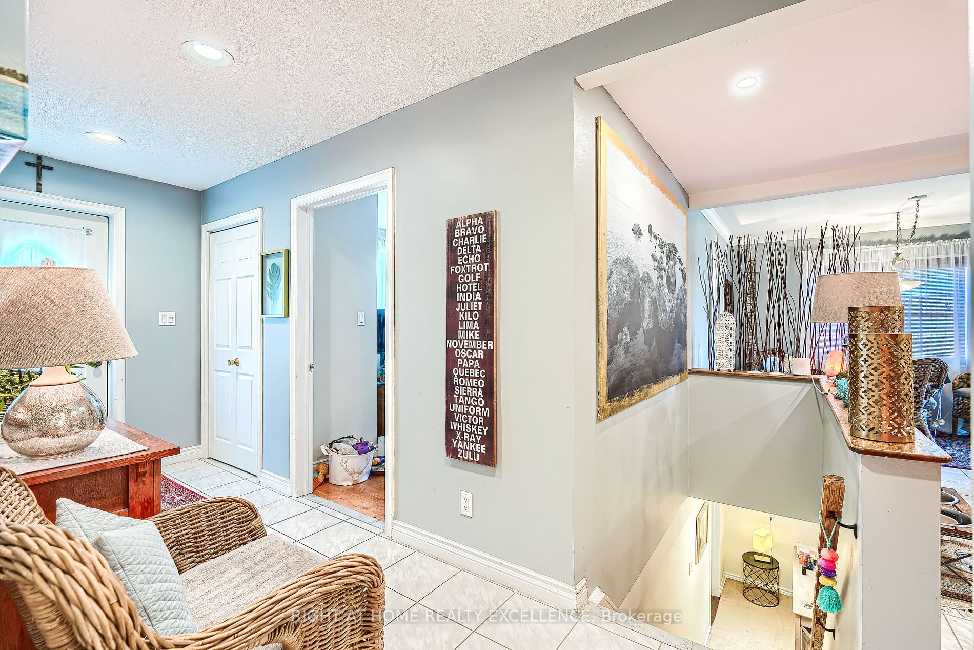 568 Ridgemount Crescent
