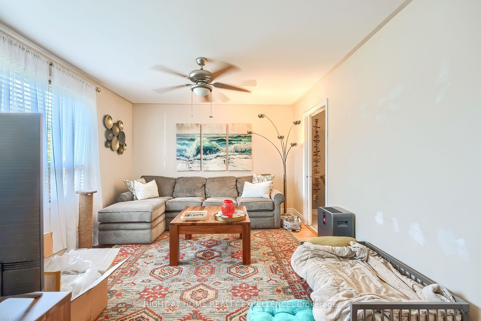 568 Ridgemount Crescent