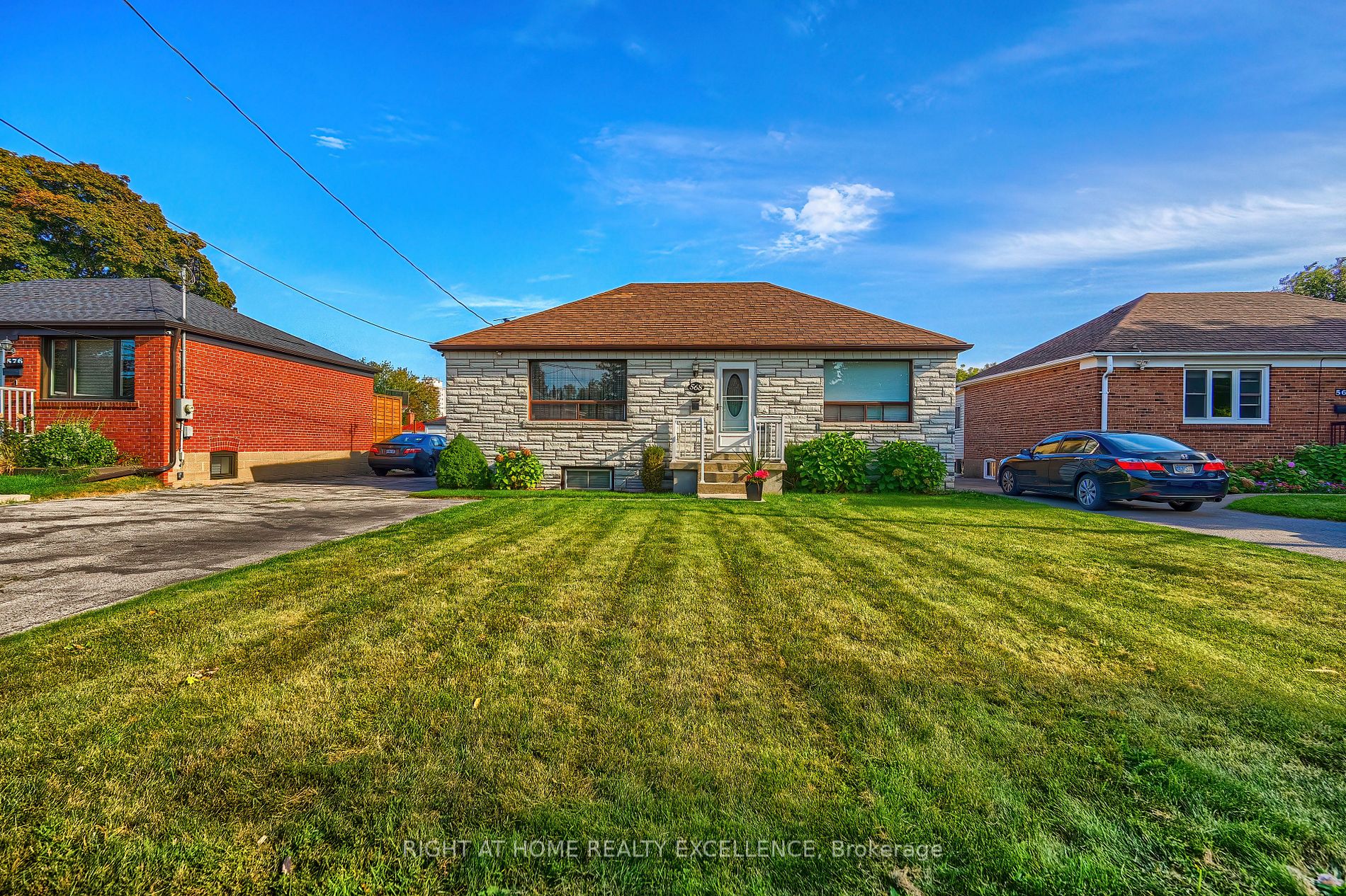 568 Ridgemount Cres