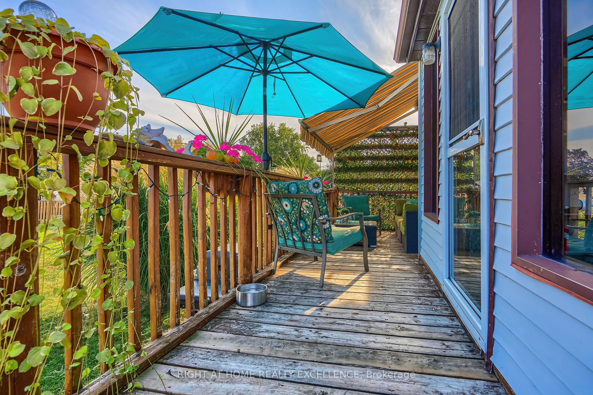 568 Ridgemount Crescent