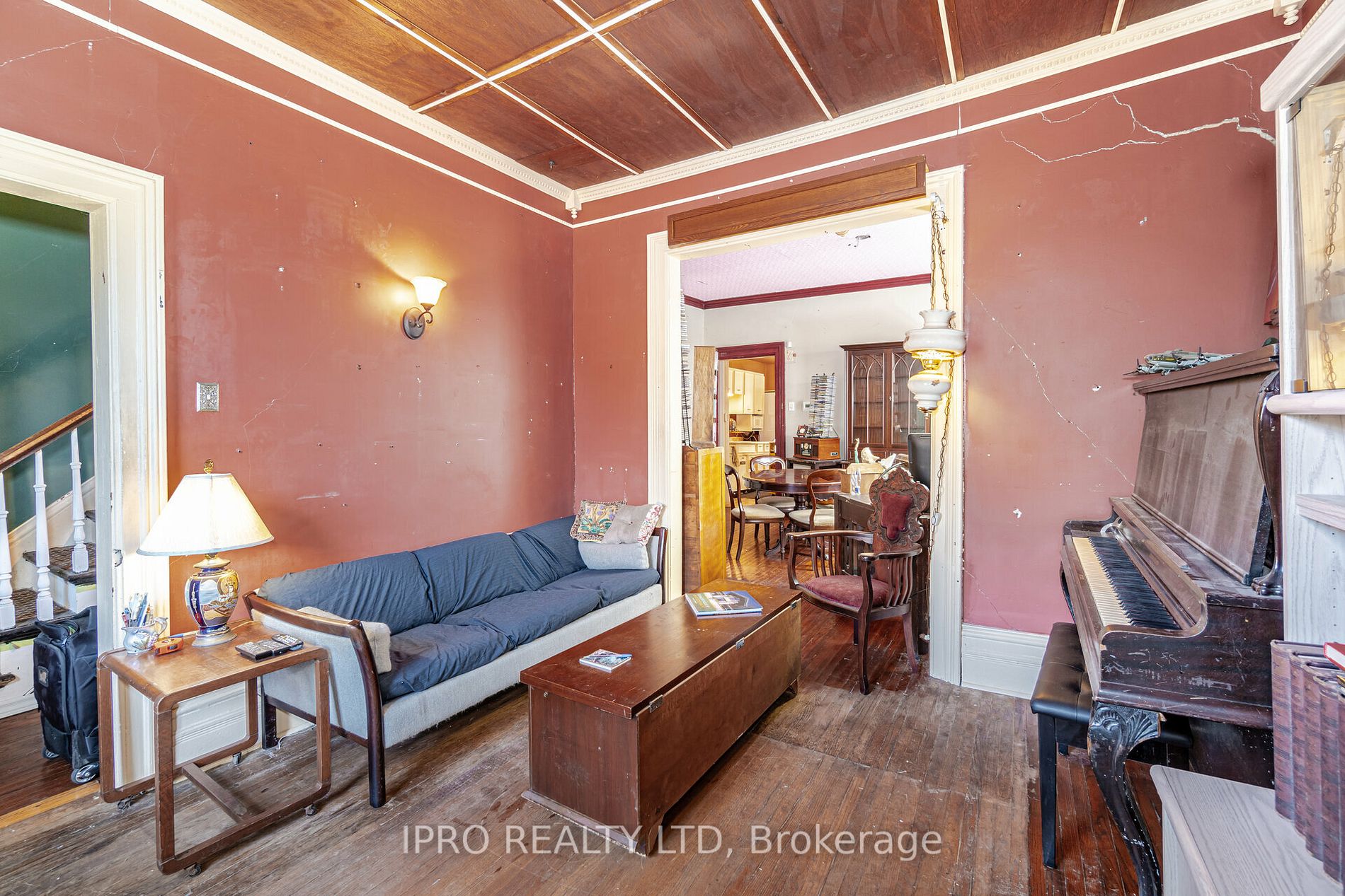 93 Church St E