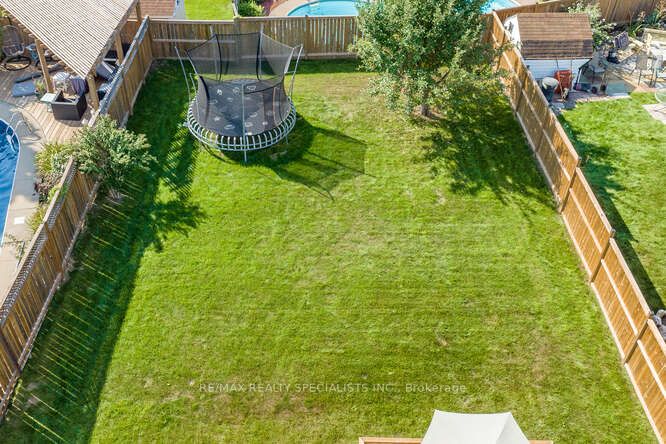 3105 Parkgate Crescent
