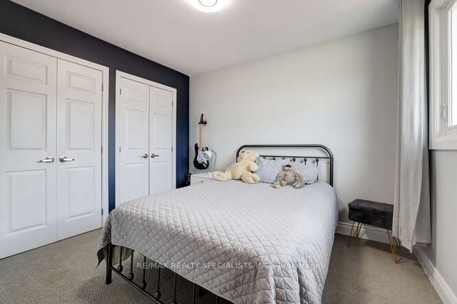3105 Parkgate Crescent