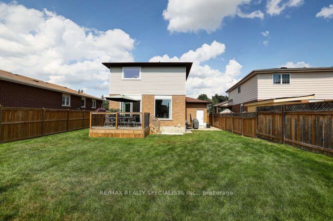 3105 Parkgate Crescent