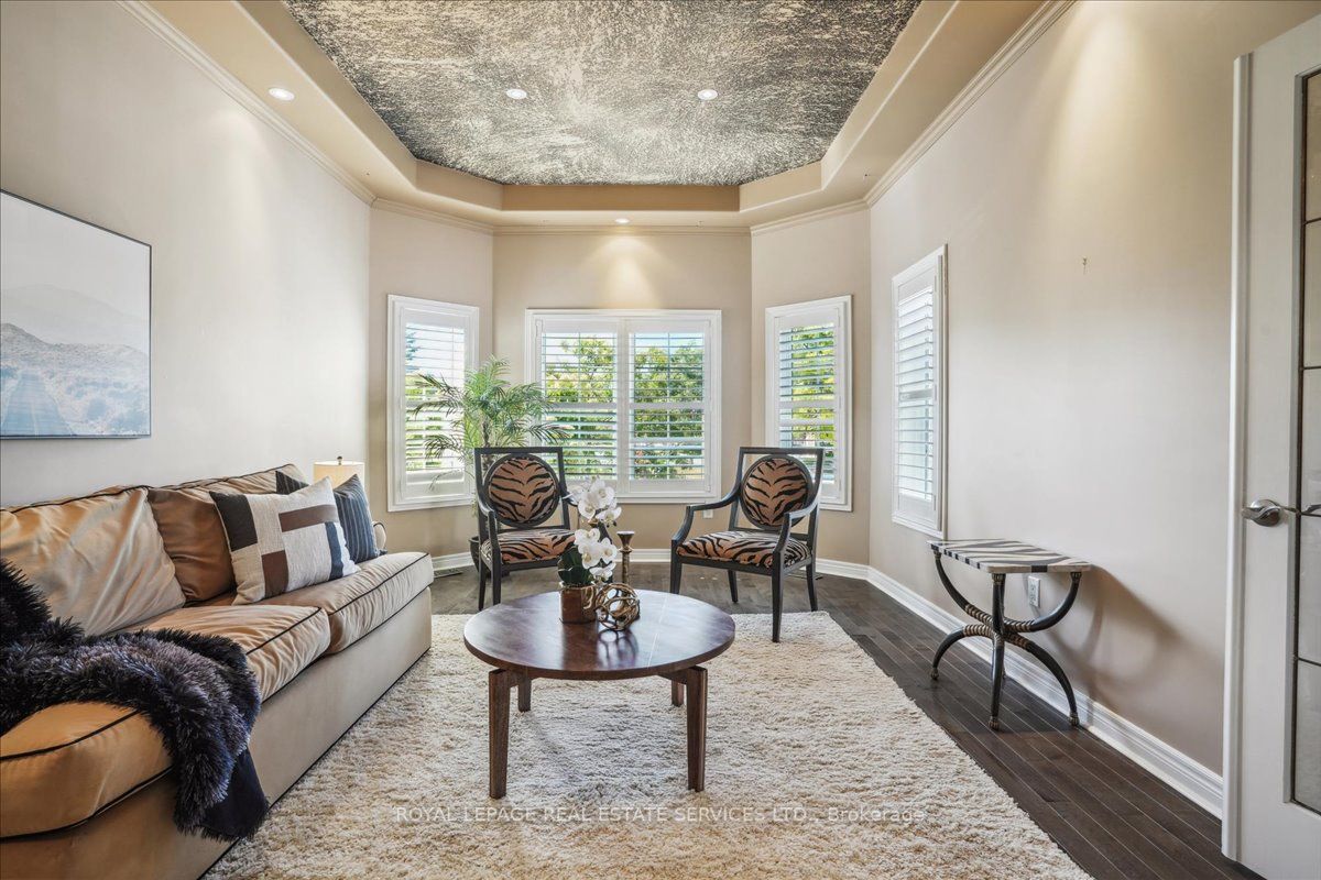 4292 Clubview Drive