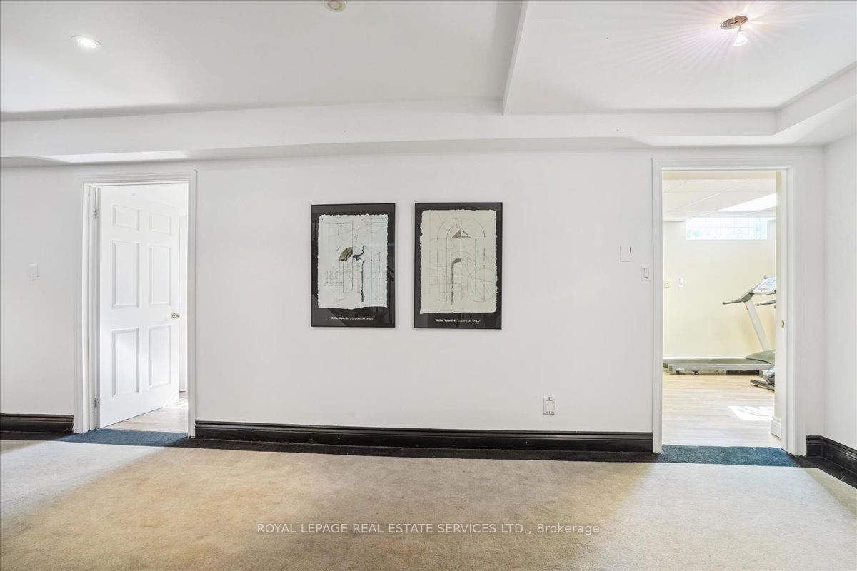 4292 Clubview Drive