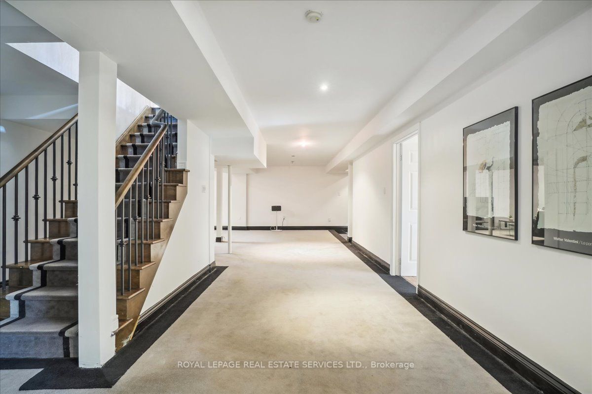4292 Clubview Drive
