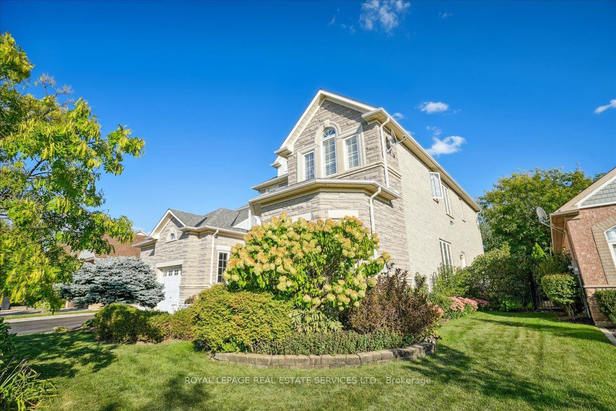 4292 Clubview Drive