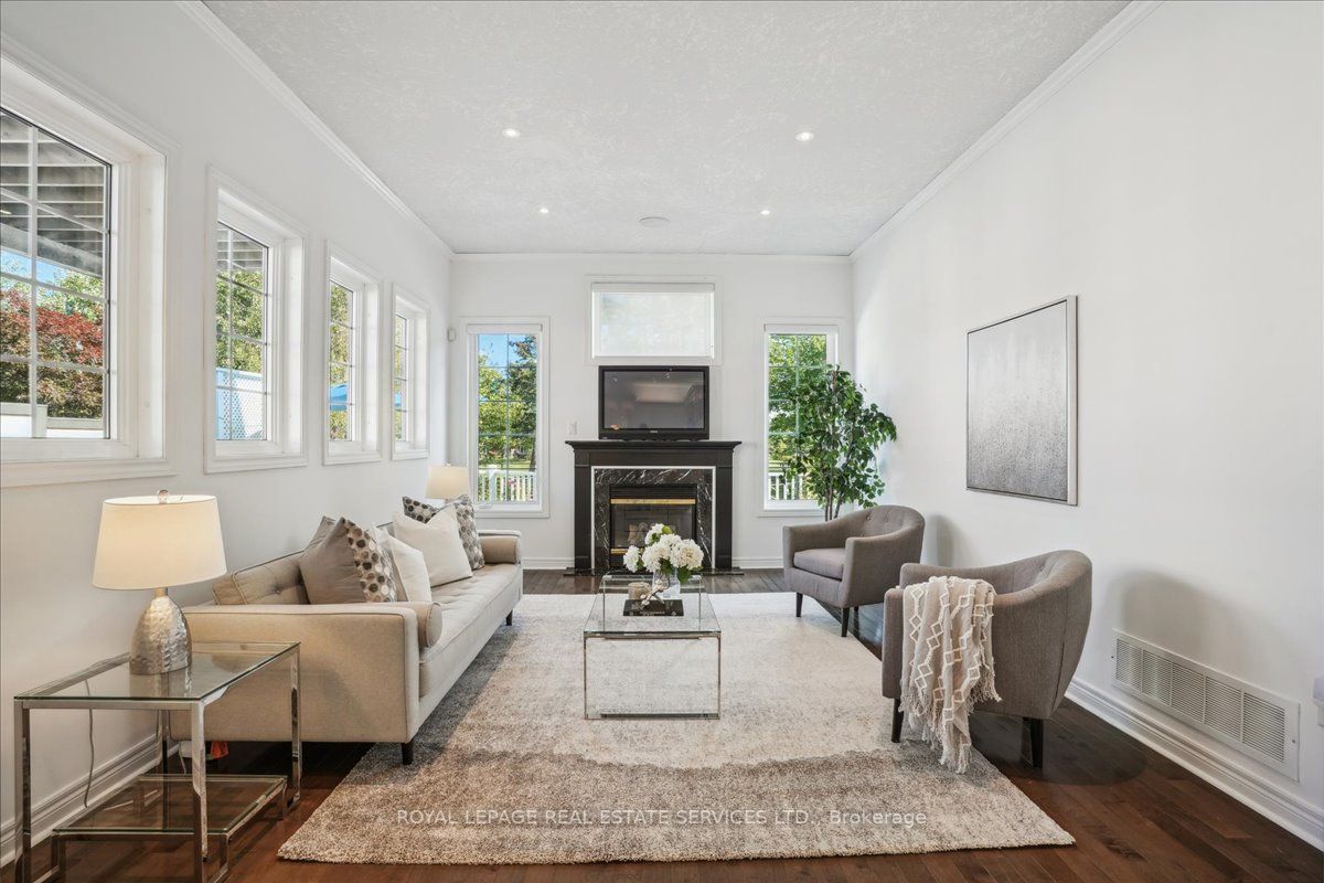 4292 Clubview Drive