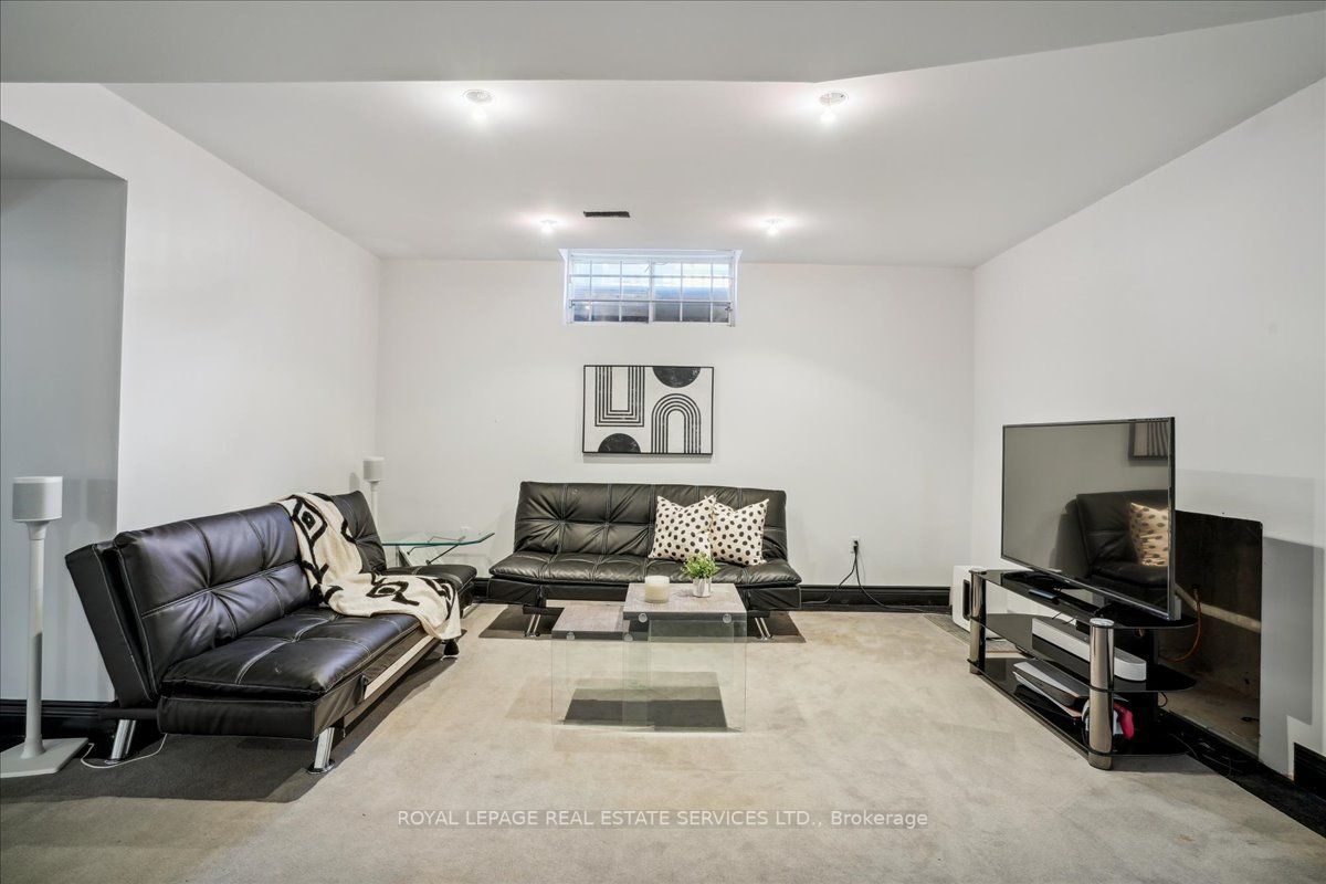 4292 Clubview Drive