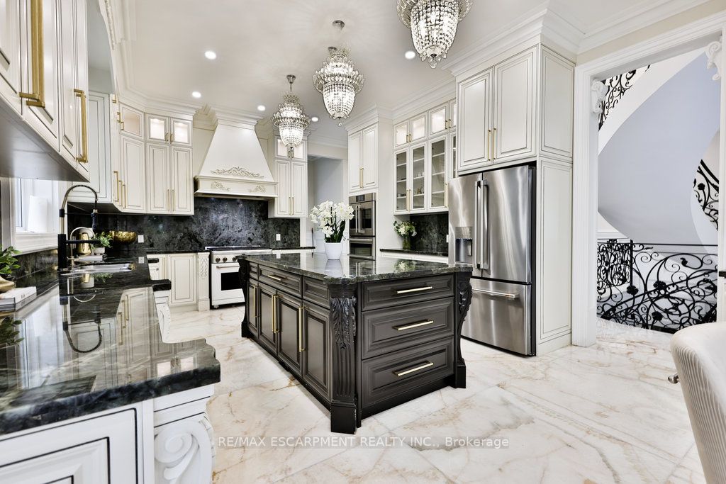 1538 Lorne Park Road