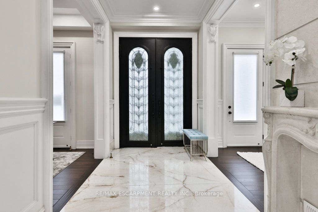 1538 Lorne Park Road