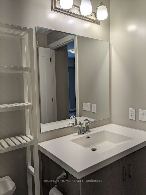 128 Grovewood Common, #327