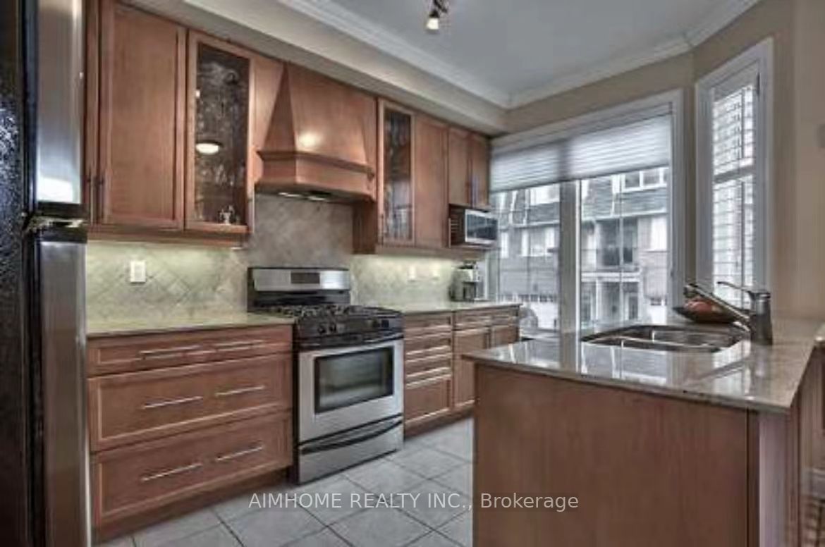 96 Nelson Street, #22