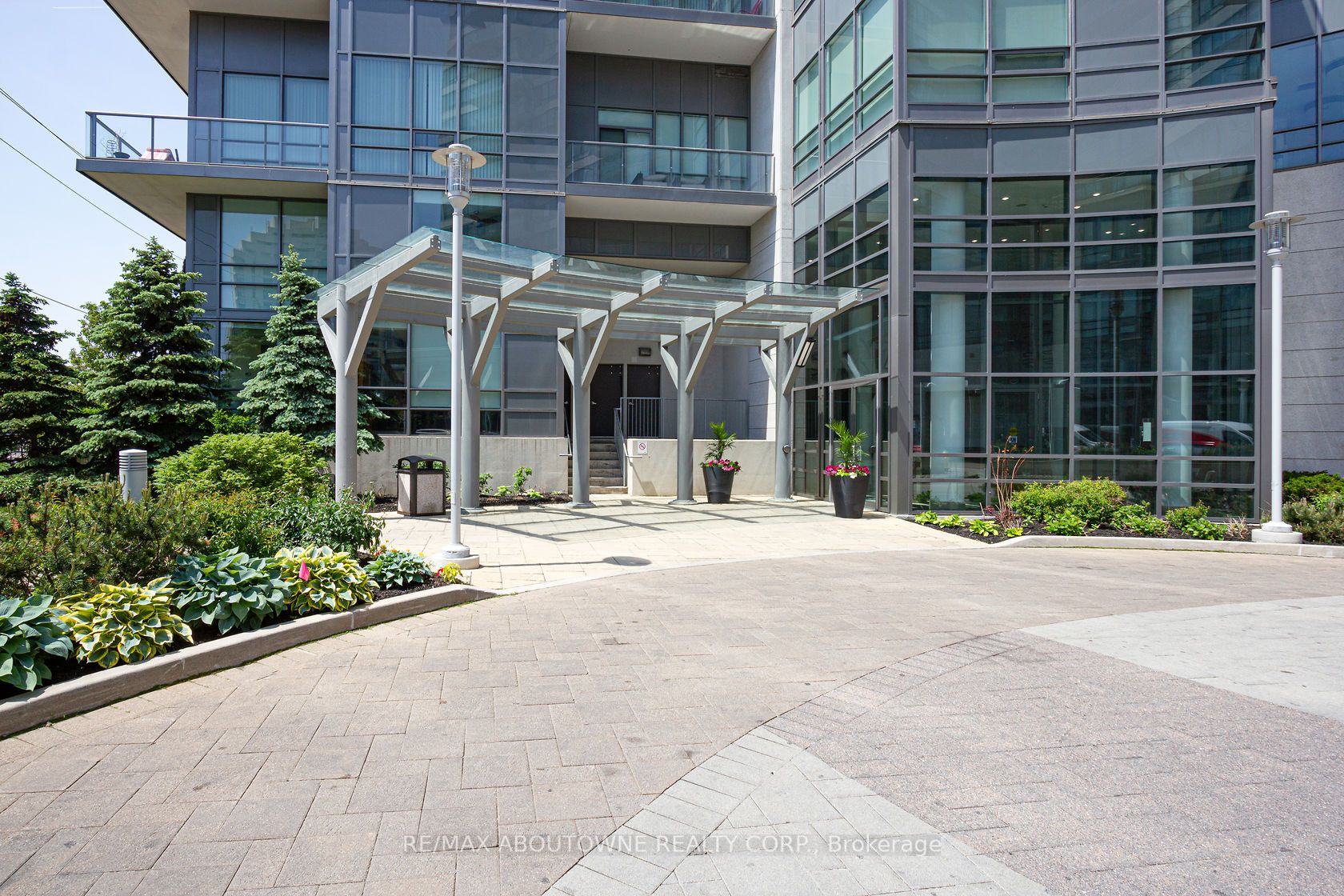 15 Legion Rd, #601