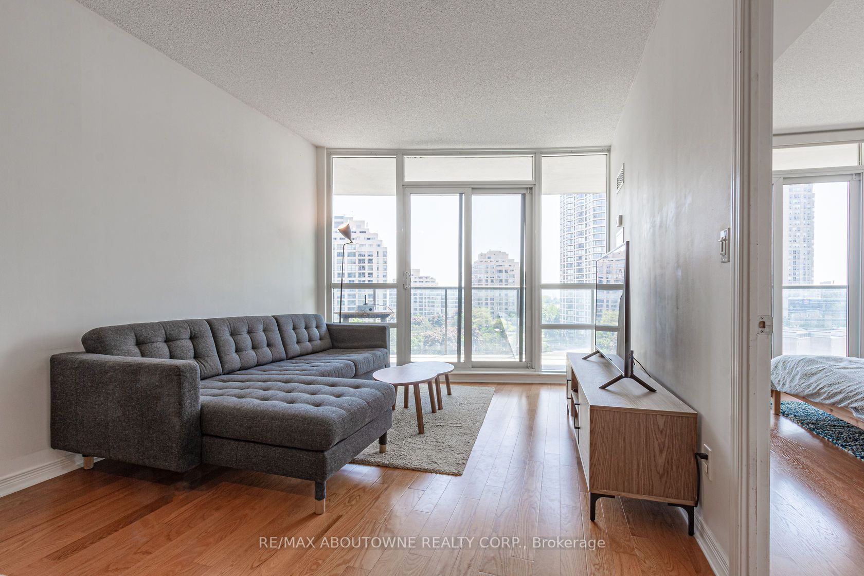 15 Legion Rd, #601