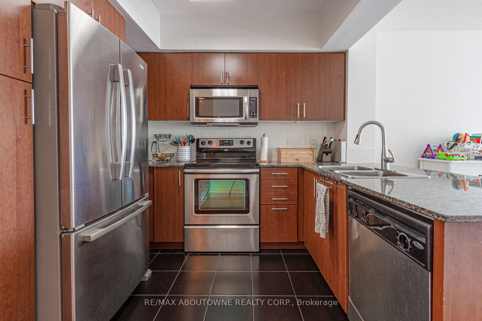 15 Legion Rd, #601