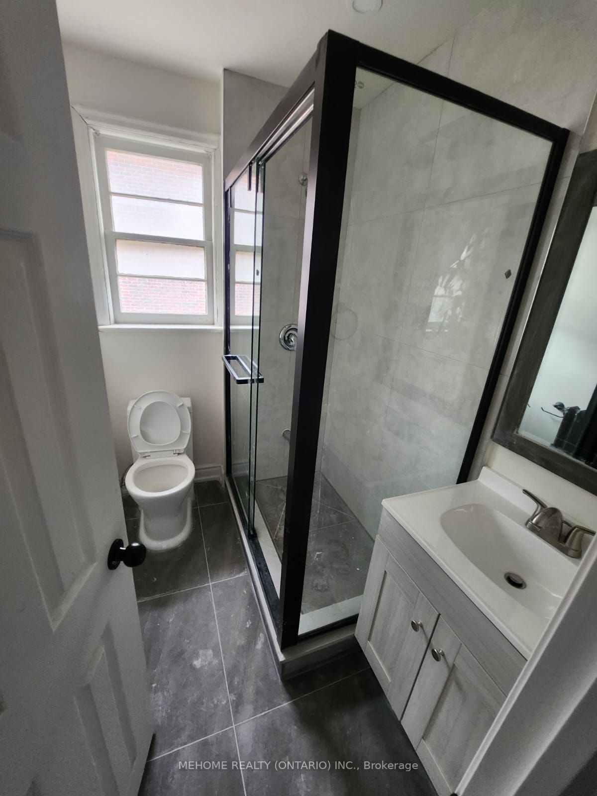 106 Lake Shore Dr, #3