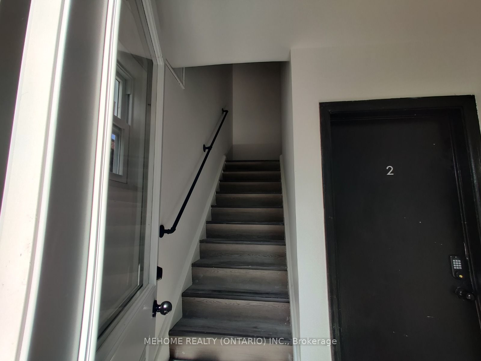106 Lake Shore Dr, #3