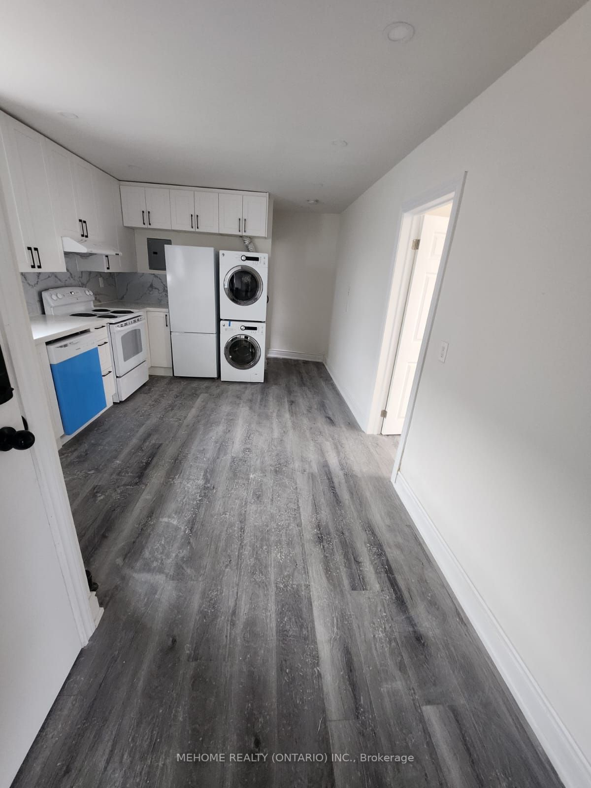 106 Lake Shore Dr, #3