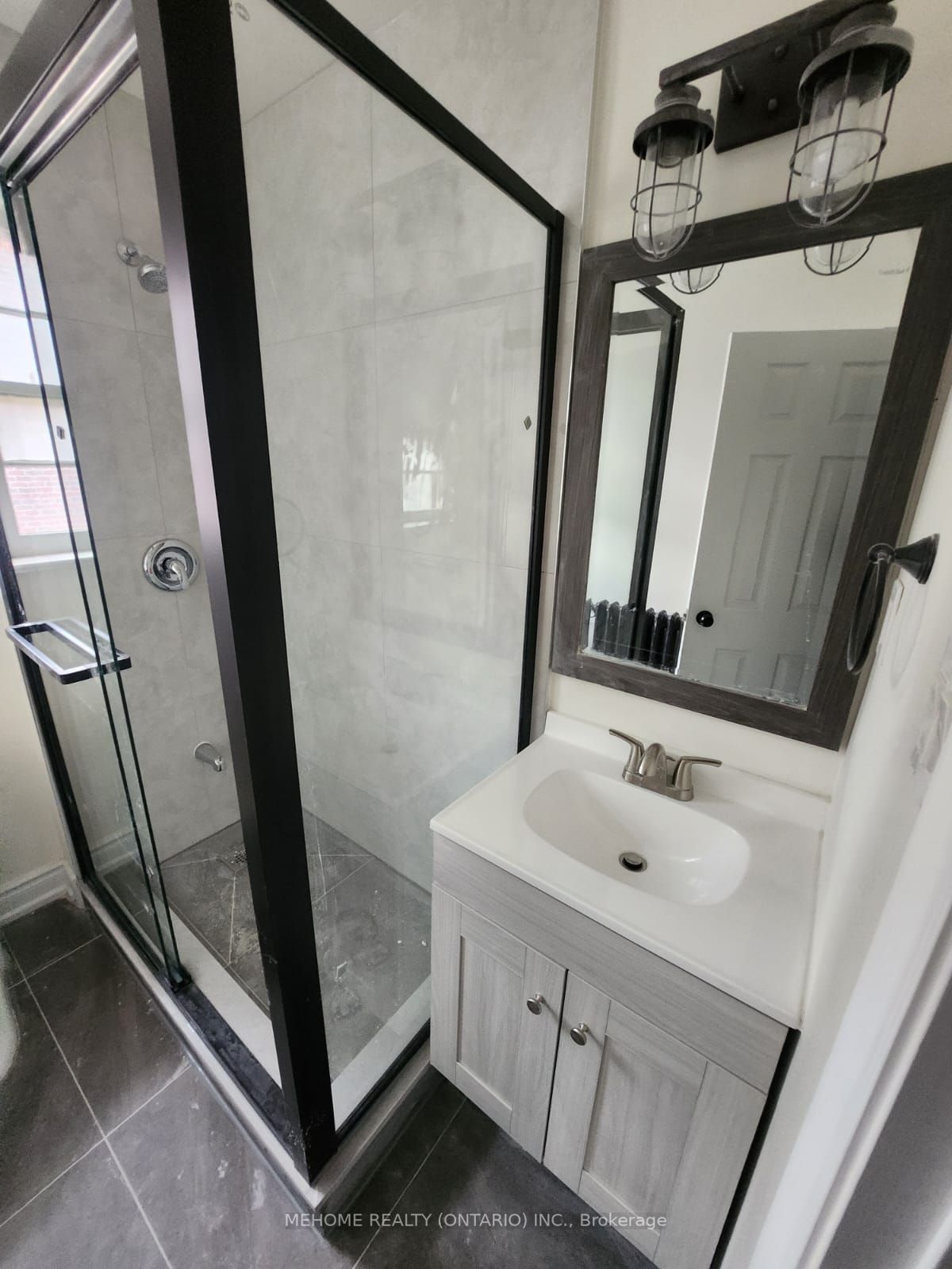 106 Lake Shore Dr, #3