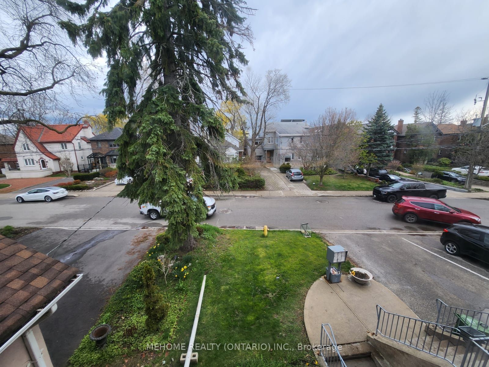 106 Lake Shore Dr, #3