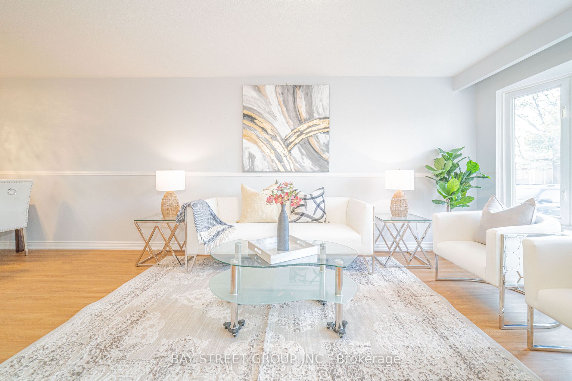 3294 Strabane Dr