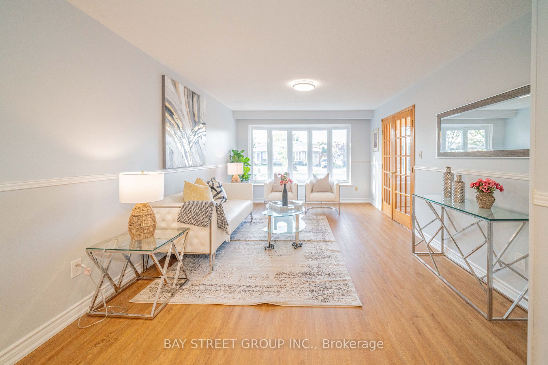 3294 Strabane Dr