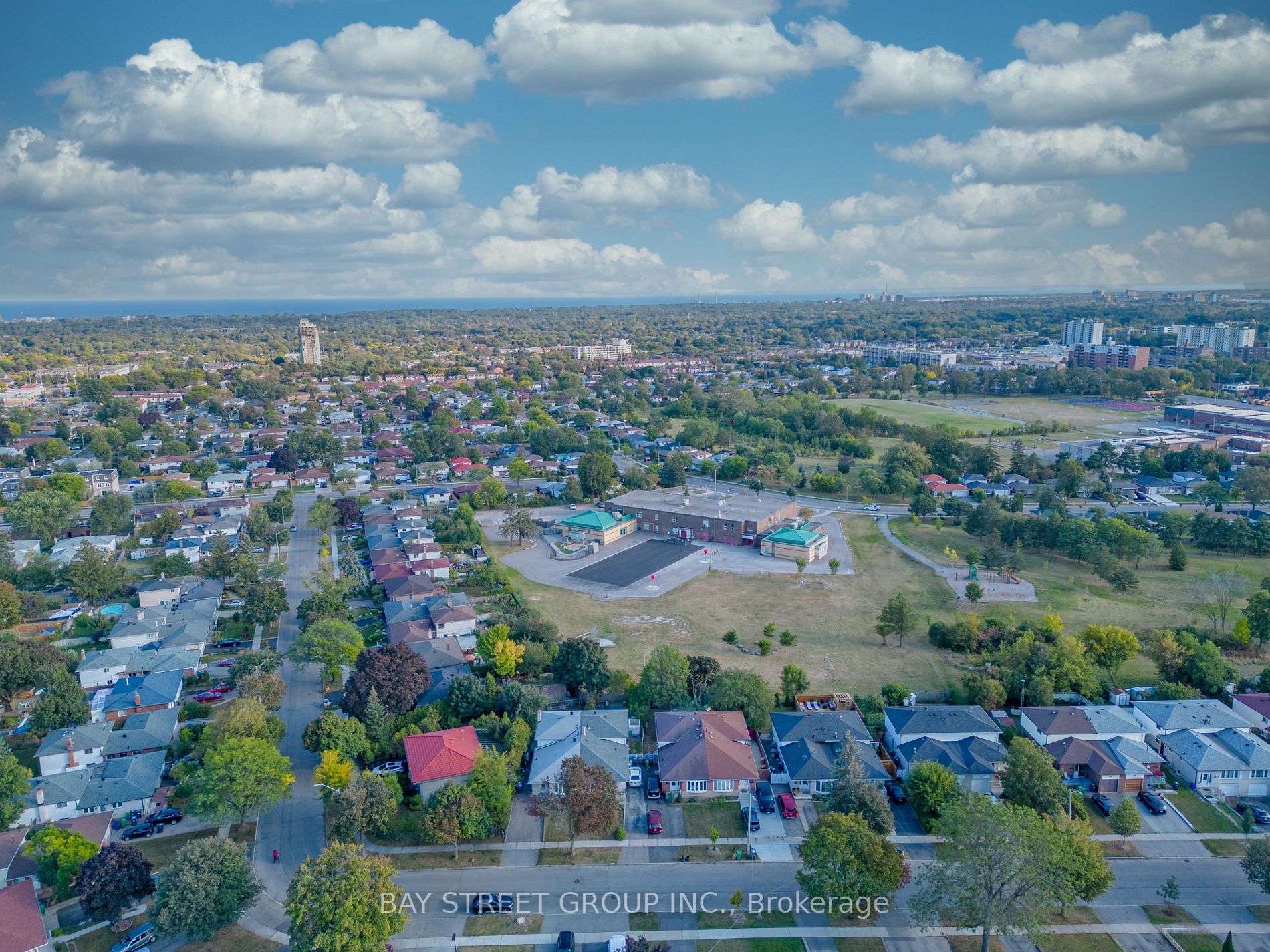 3294 Strabane Dr