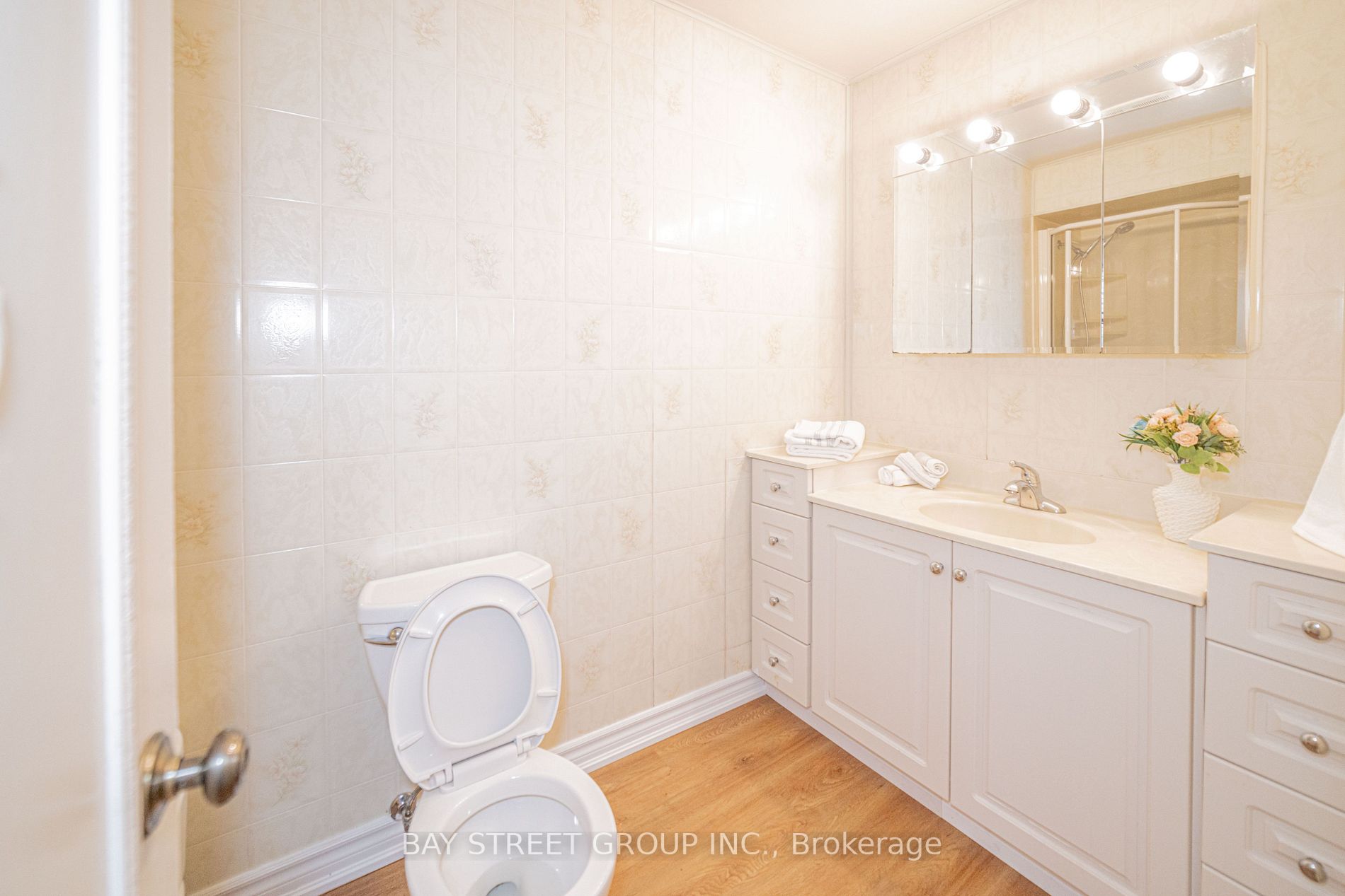 3294 Strabane Dr