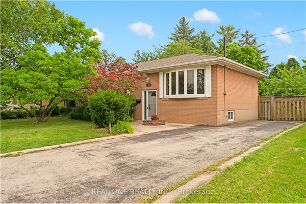 606 Pinegrove Rd, Oakville