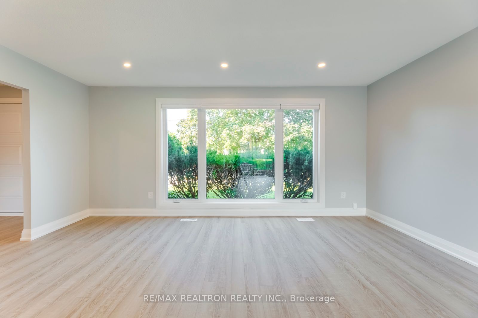 85 Kearney Dr (Main)