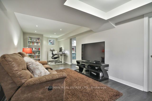 300 Ravineview Way, #19