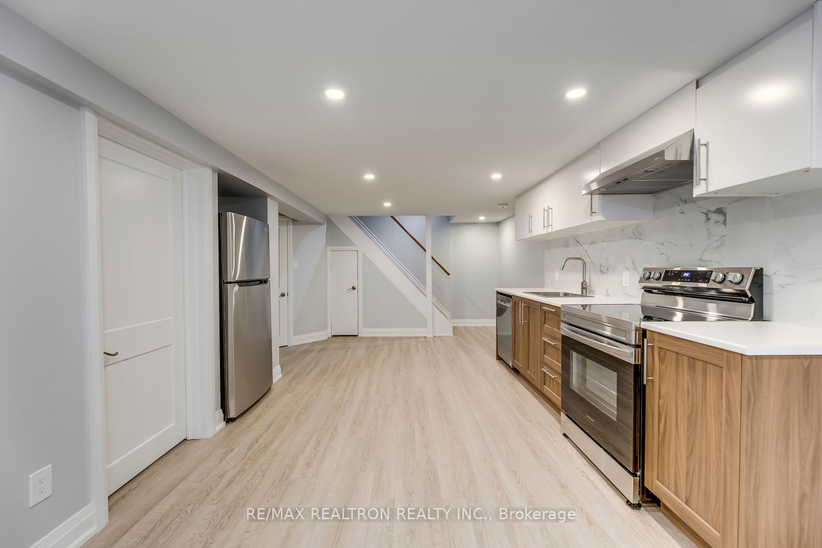 85 Kearney Dr (Bsmt)
