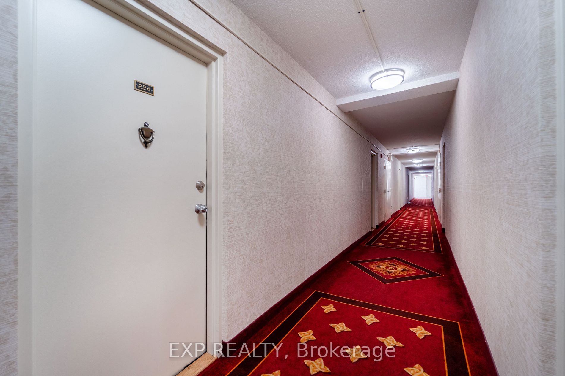 Listing W7011146 - Large Photo # 2