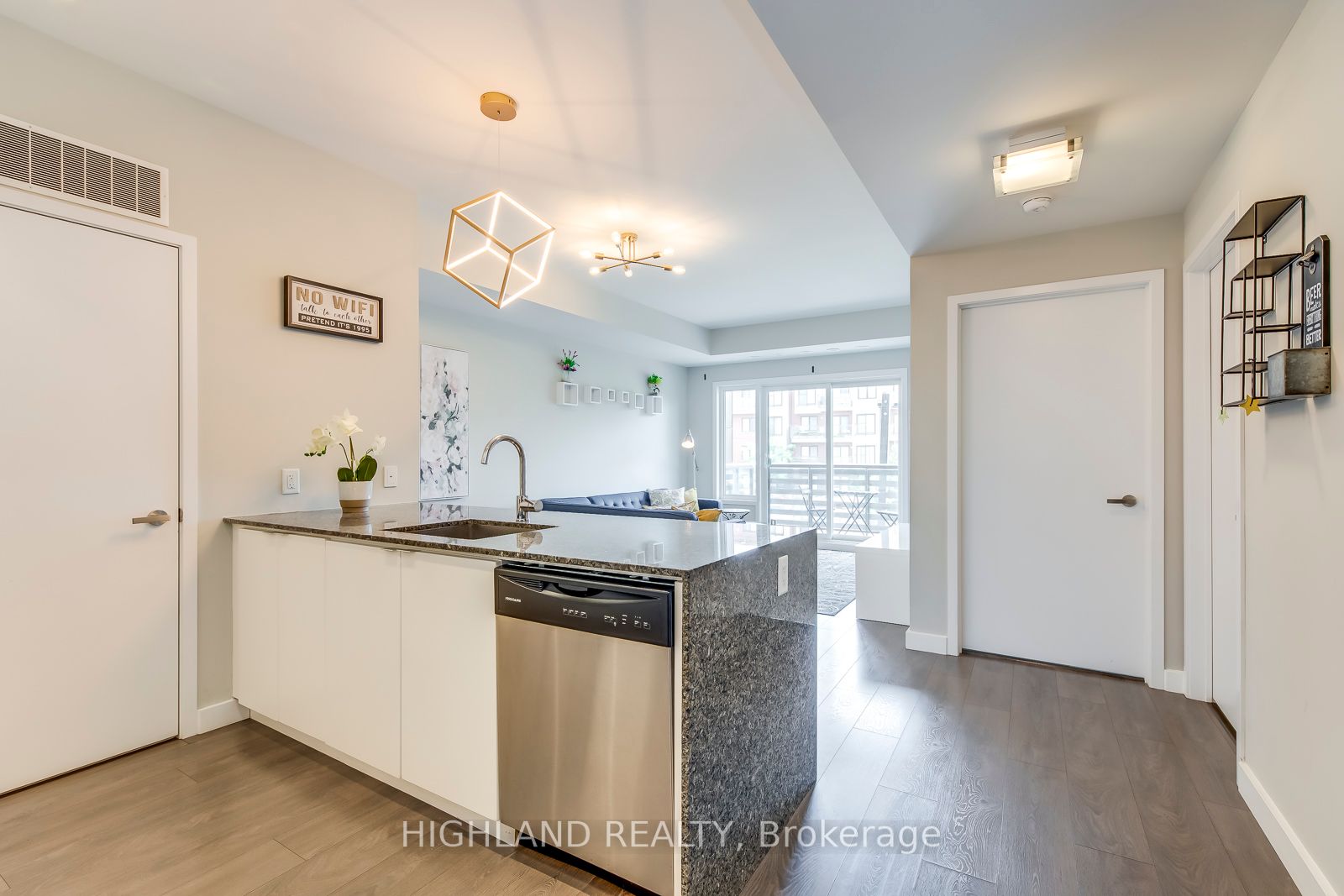 5035 Harvard Rd, #202
